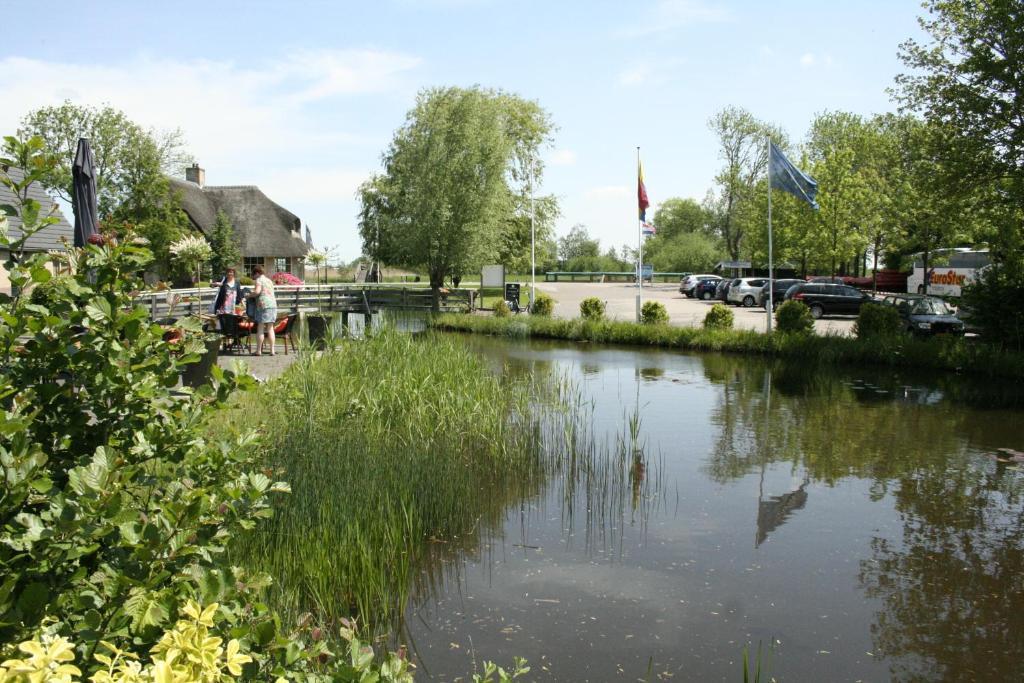 De Kruumte Hotel Giethoorn Exterior photo